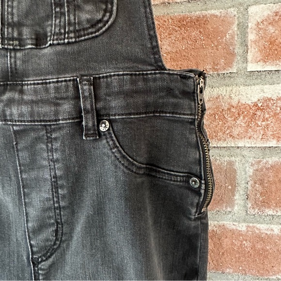 Free People Denim Black Overalls Women’s 25 Raw Hem Skinny Adjustable Straps - Picture 4 of 8